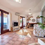 Βίλα Patty With Infinity Pool In Front Of The Sea, Parking And Wifi Torre delle Stelle