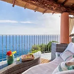 Patty With Infinity Pool In Front Of The Sea, Parking And Wifi Βίλα