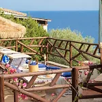 Patty With Infinity Pool In Front Of The Sea, Parking And Wifi * Torre delle Stelle