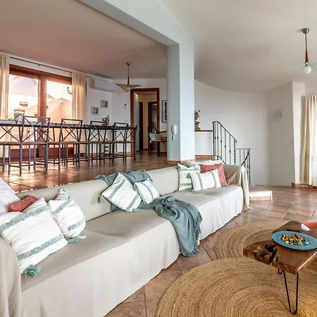 Villa Patty With Infinity Pool In Front Of The Sea, Parking And Wifi Torre delle Stelle