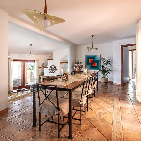 Villa Patty With Infinity Pool In Front Of The Sea, Parking And Wifi Villa Torre delle Stelle