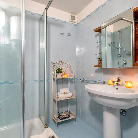 فيلة Patty With Infinity Pool In Front Of The Sea, Parking And Wifi