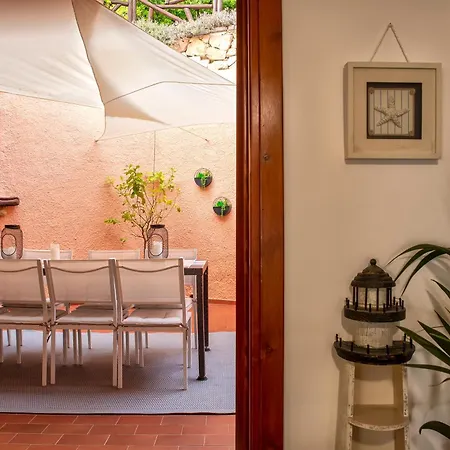 Villa Patty With Infinity Pool In Front Of The Sea, Parking And Wifi Torre delle Stelle