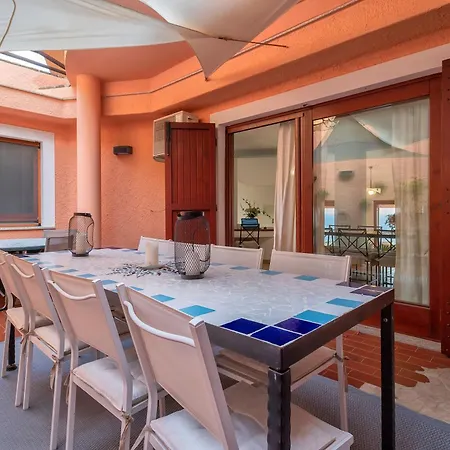 Patty With Infinity Pool In Front Of The Sea, Parking And Wifi * Torre delle Stelle