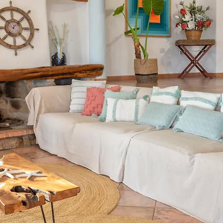 فيلة Patty With Infinity Pool In Front Of The Sea, Parking And Wifi *