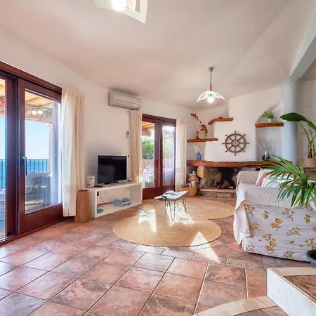 فيلة Patty With Infinity Pool In Front Of The Sea, Parking And Wifi توري ديل ستيل