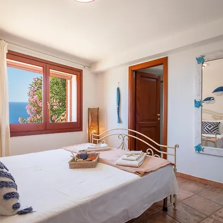 Patty With Infinity Pool In Front Of The Sea, Parking And Wifi فيلة توري ديل ستيل