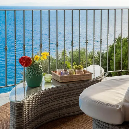 فيلة Patty With Infinity Pool In Front Of The Sea, Parking And Wifi