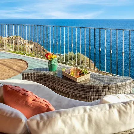 Patty - Luxury Cliffside Estate Whit 180 Panoramic Sea View & Infinity Pool Torre delle Stelle