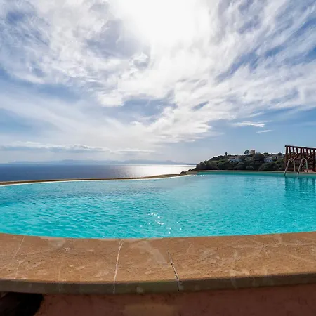 فيلة Patty With Infinity Pool In Front Of The Sea, Parking And Wifi توري ديل ستيل