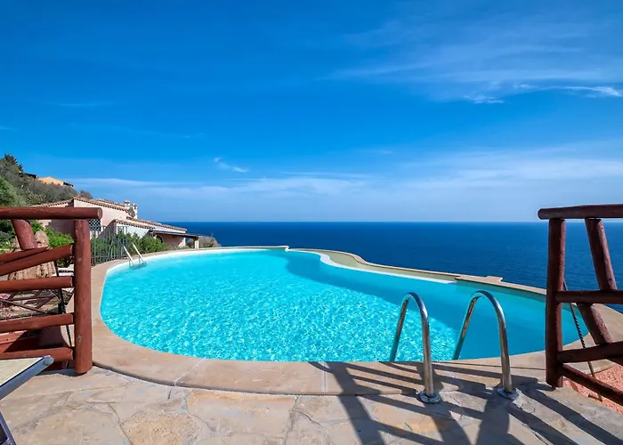 Patty With Infinity Pool In Front Of The Sea, Parking And Wifi